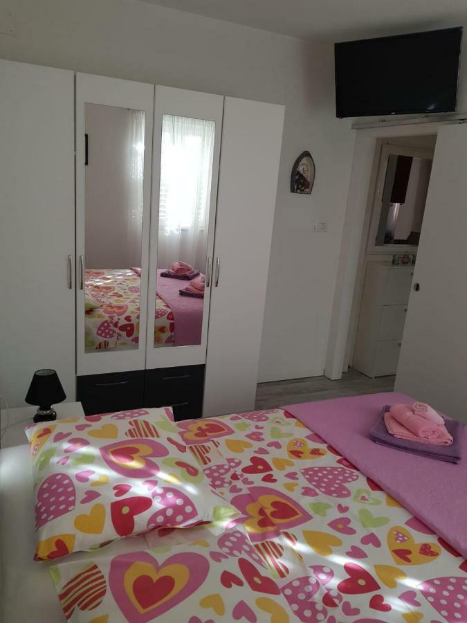 Apartments Centar - Mirjana มาคาร์สกา ภายนอก รูปภาพ
