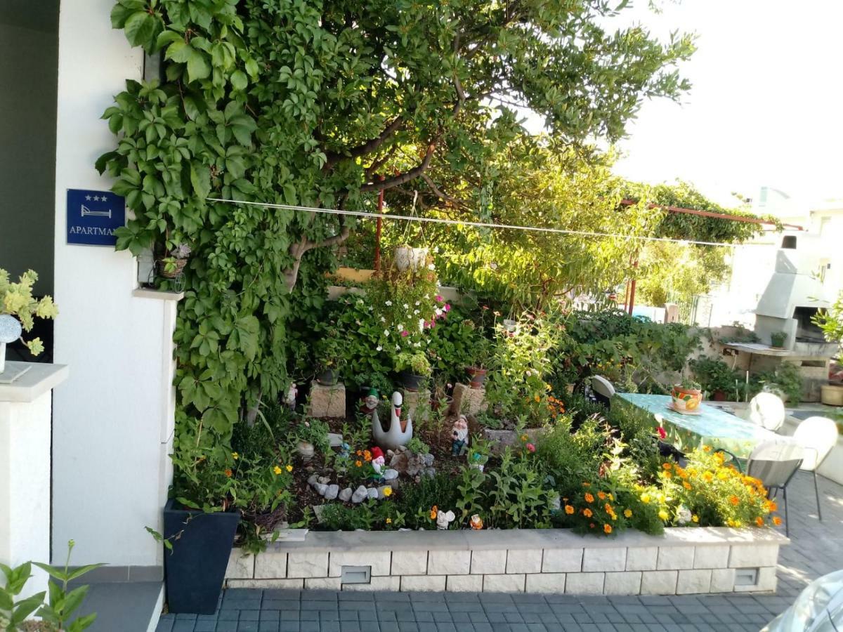 Apartments Centar - Mirjana มาคาร์สกา ภายนอก รูปภาพ