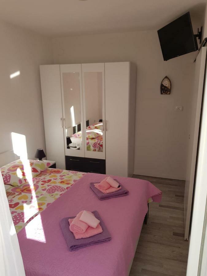Apartments Centar - Mirjana มาคาร์สกา ภายนอก รูปภาพ