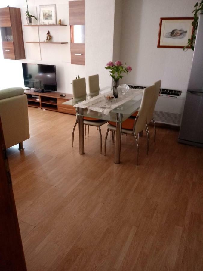 Apartments Centar - Mirjana มาคาร์สกา ภายนอก รูปภาพ