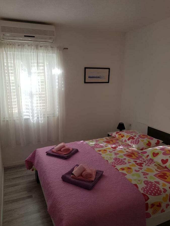 Apartments Centar - Mirjana มาคาร์สกา ภายนอก รูปภาพ