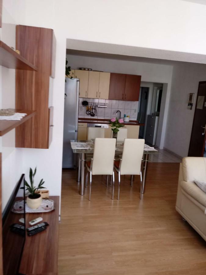 Apartments Centar - Mirjana มาคาร์สกา ภายนอก รูปภาพ