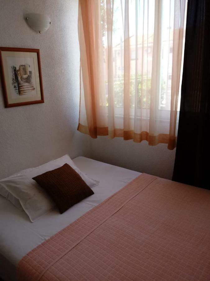Apartments Centar - Mirjana มาคาร์สกา ภายนอก รูปภาพ