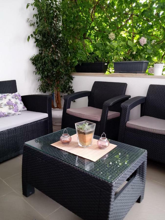 Apartments Centar - Mirjana มาคาร์สกา ภายนอก รูปภาพ