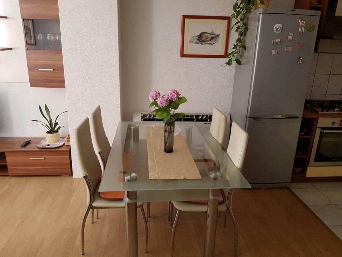 Apartments Centar - Mirjana มาคาร์สกา ภายนอก รูปภาพ