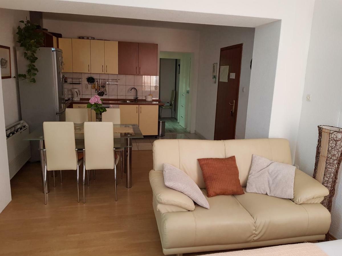 Apartments Centar - Mirjana มาคาร์สกา ภายนอก รูปภาพ